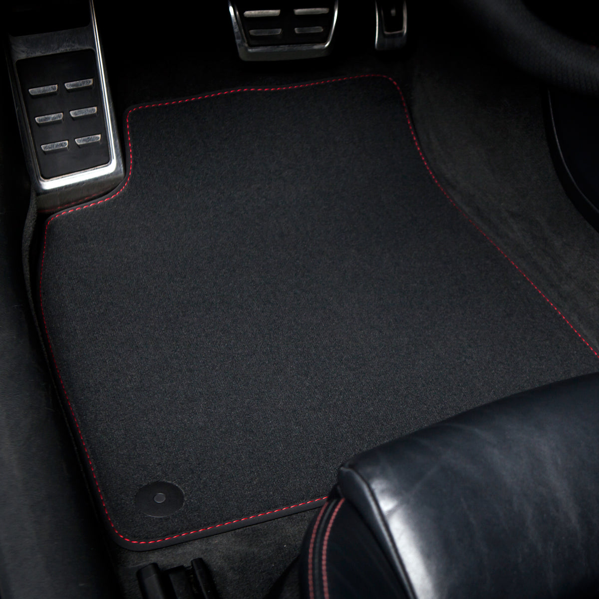 Audi Q6 & SQ6 e-tron SUV & Sportback Velour Floor Mats – GF – Red Stitching