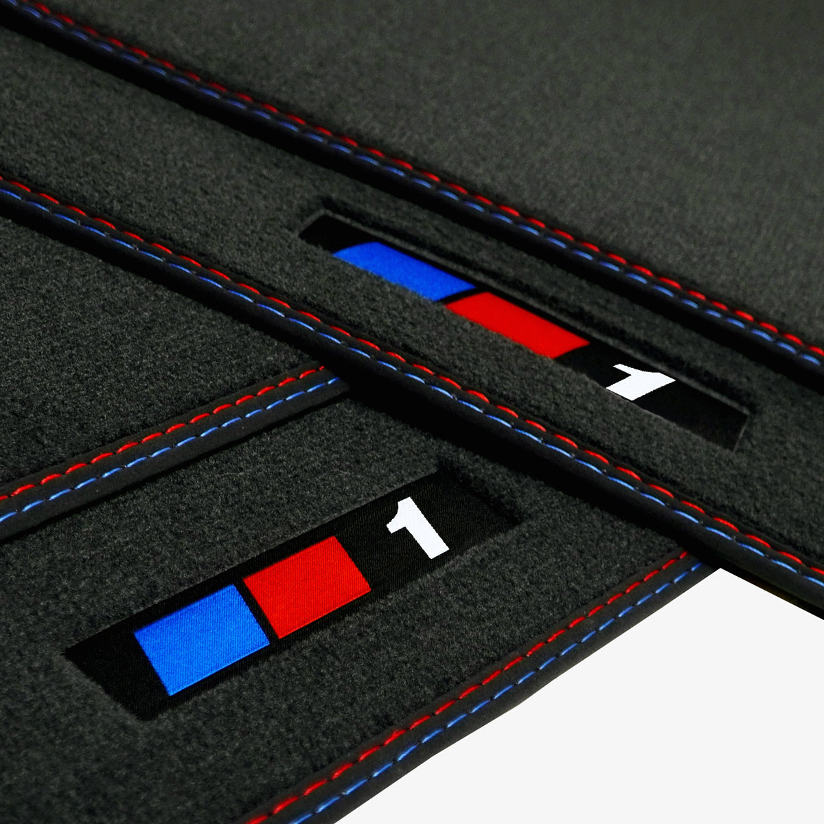 Dywaniki welurowe do BMW Serii 1 Coupe 2007-2013 – E82 – 1 Logo