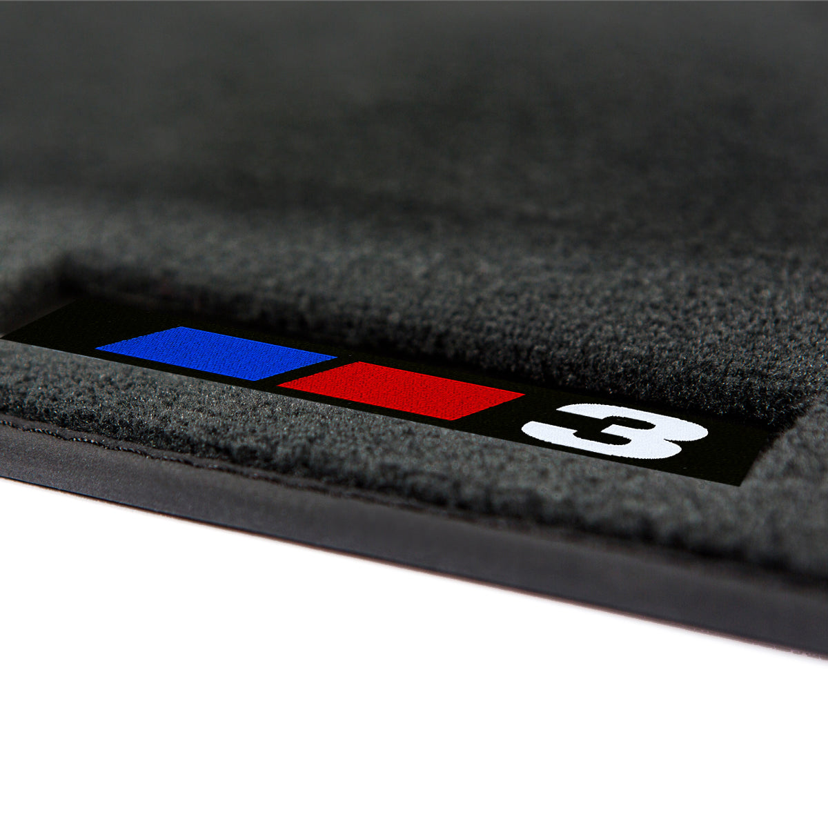 Dywaniki welurowe do BMW 3-Series 1975-1984 – E21 – Czarne 3 Logo