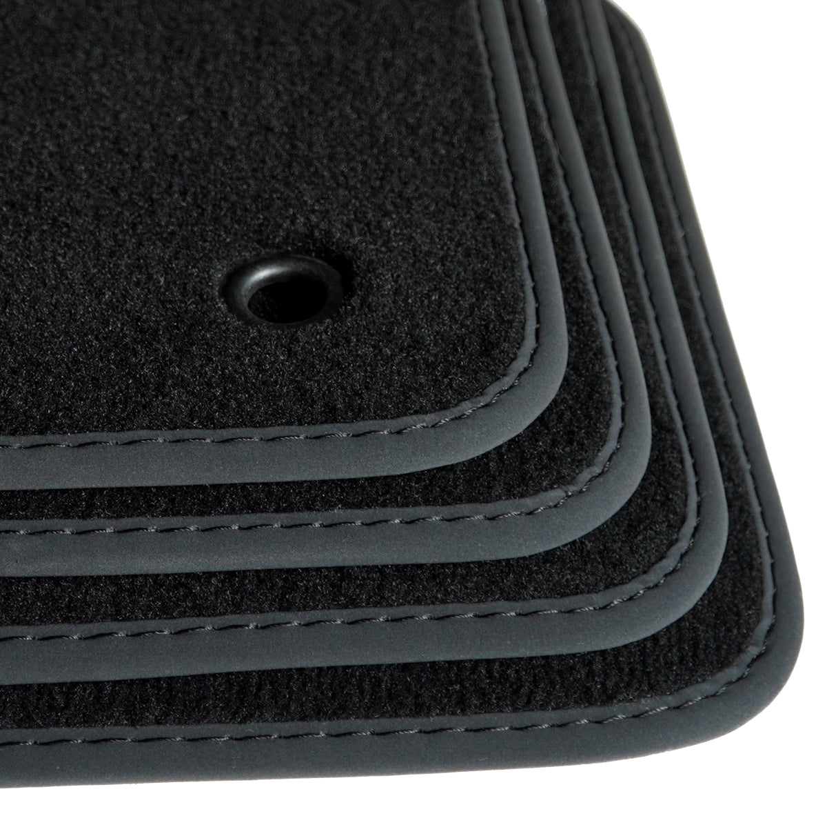 Dywaniki welurowe do Dodge Caliber 2007–2012 – Czarne