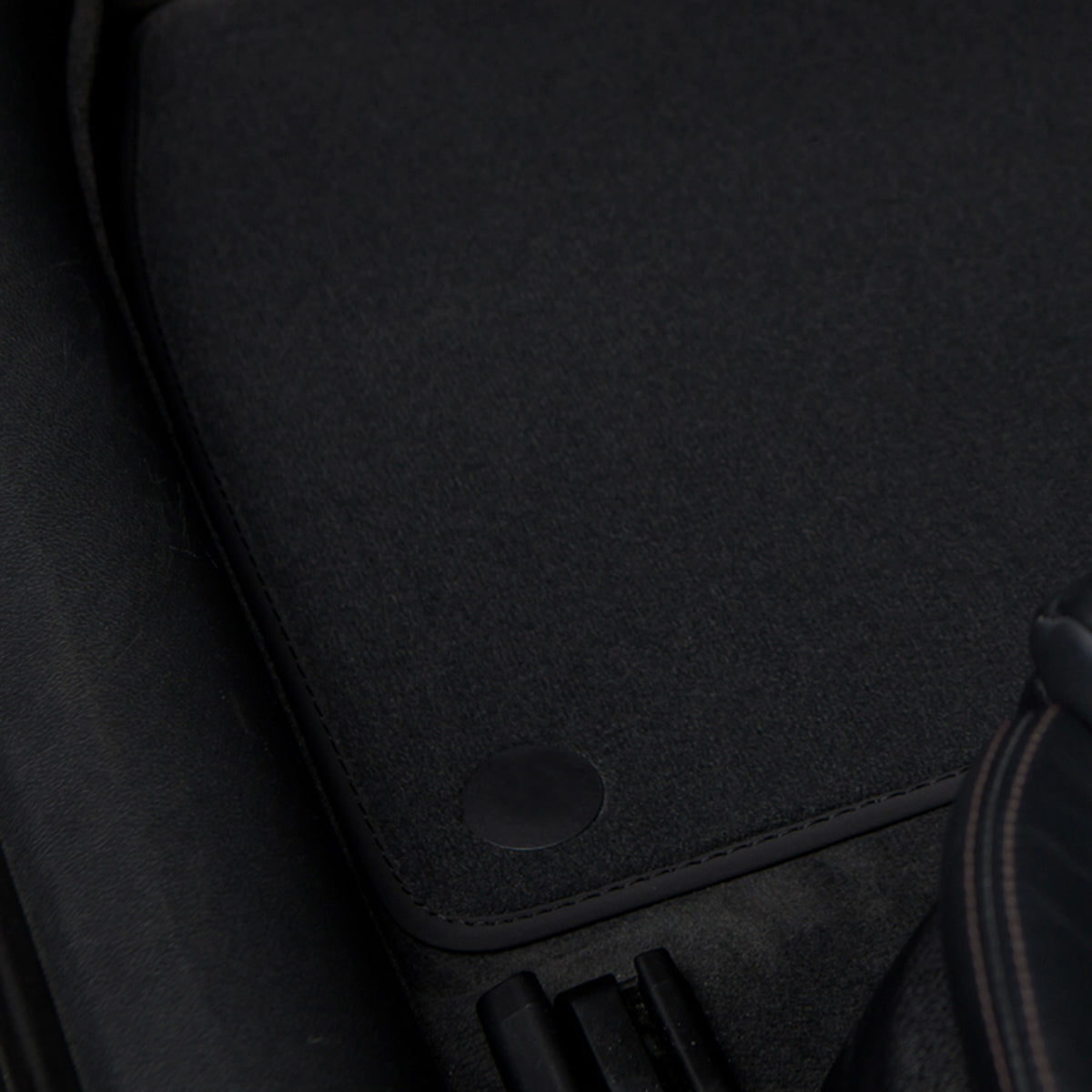 Dywaniki welurowe do Mercedes CLS 2017-2024 – C257 – Czarne