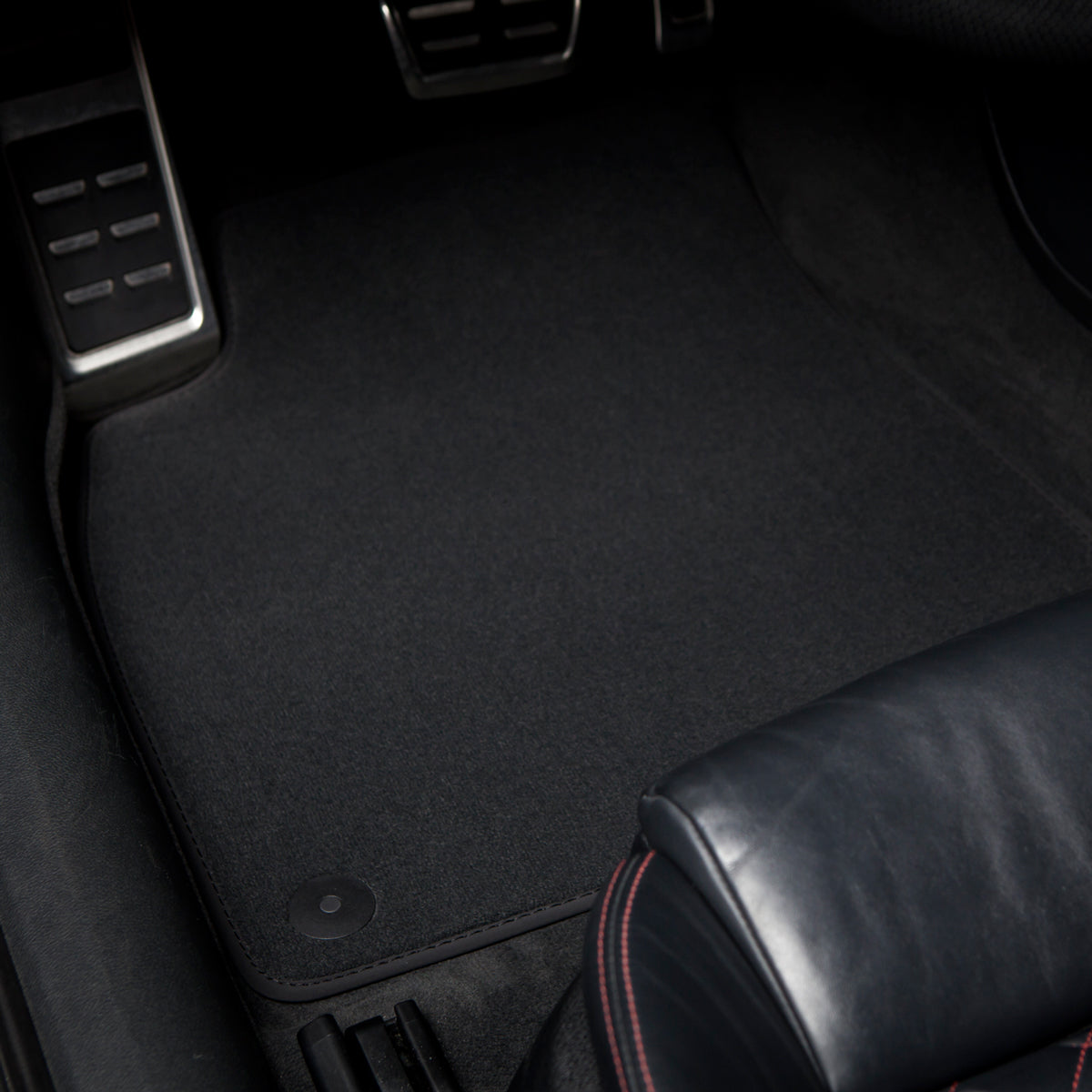 Dywaniki welurowe do Seat Toledo – 1999-2004 – 2 Gen – Czarne
