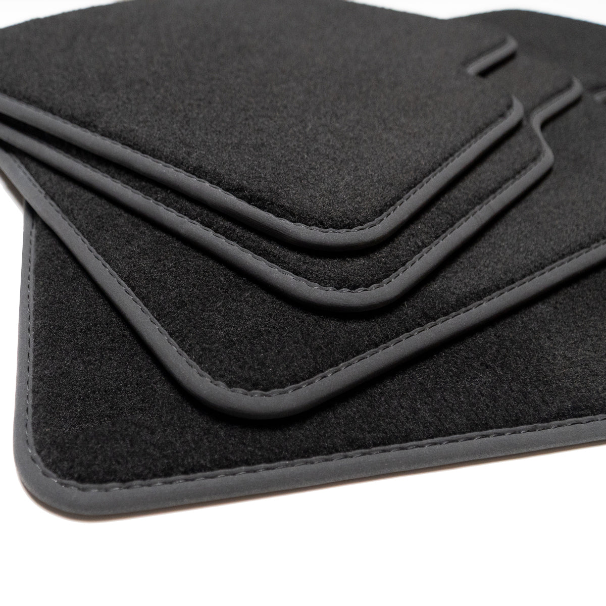 Dywaniki welurowe do Suzuki Swift – 2010 – 2017 – V Gen – Czarne
