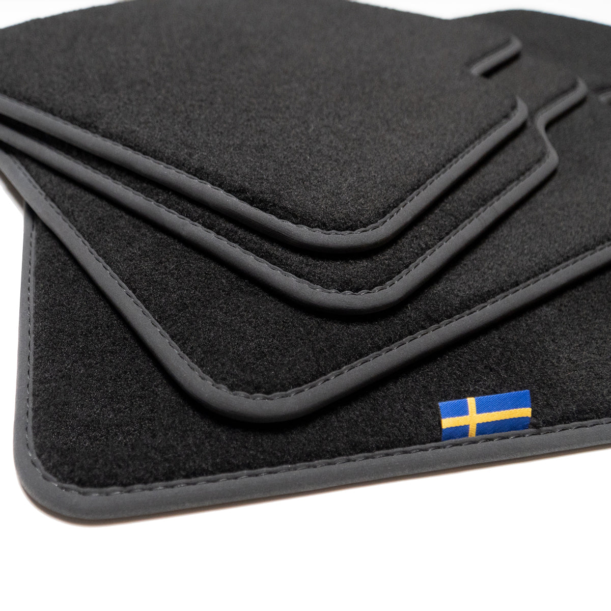 Dywaniki welurowe do Volvo 164 - 1968-1975 – Amazon – metka z flagą Szwecji